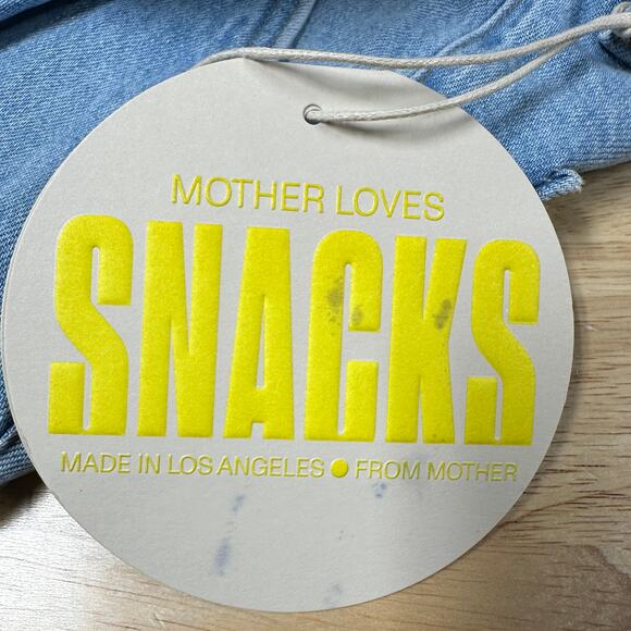 Mother Snacks NWT Double Pleated Fun Dip Short Fray Denim Shorts Size 27 Blue - Picture 8 of 12